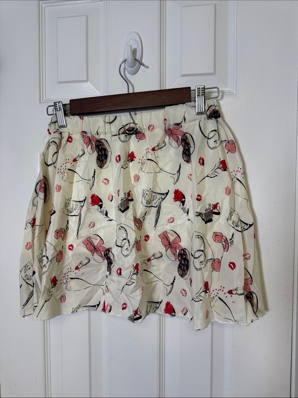 Vintage Print Fashion-Themed Mini Skort | Lipstick Perfume Parisian Coquette - Picture 3 of 5